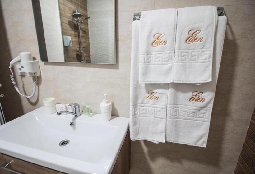 バルコニー付きデラックスルーム, Pensiune Eden