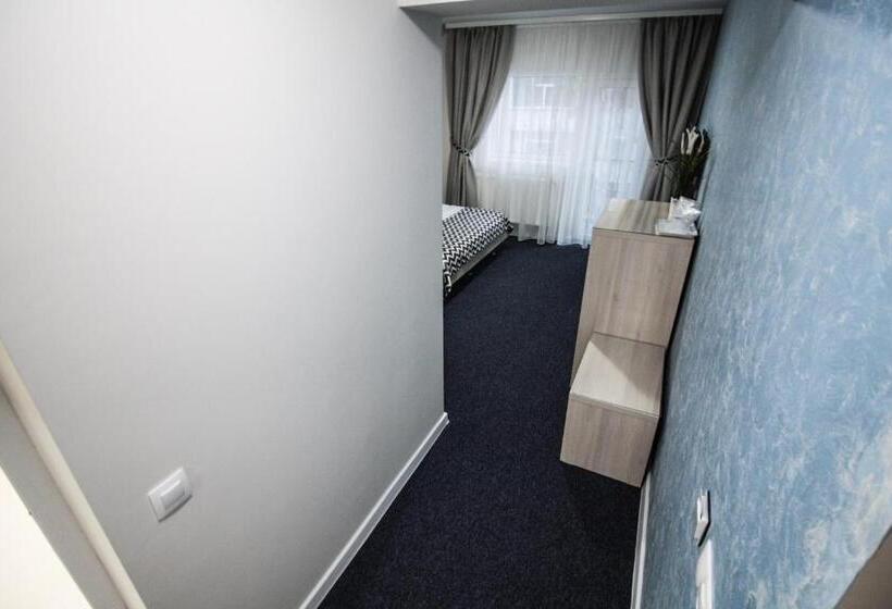 バルコニー付きデラックスルーム, Pensiune Eden