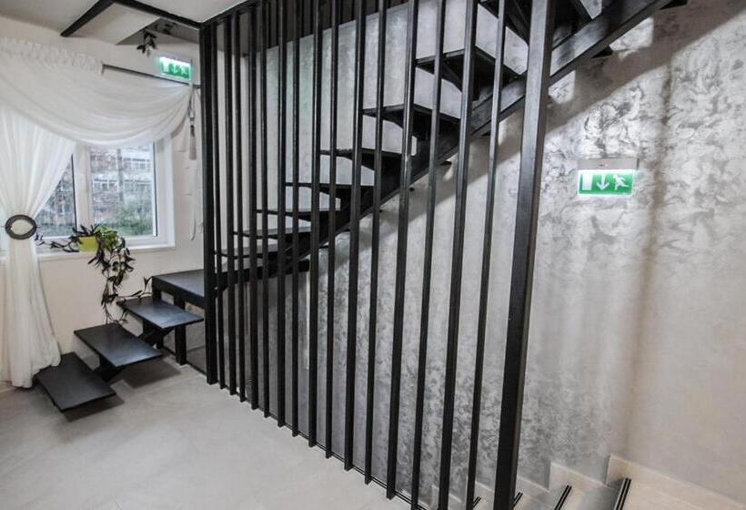 スタンダードルーム, Pensiune Eden