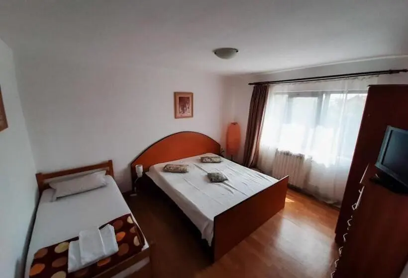 スタンダードトリプルルーム, Sport Hostel Cluj