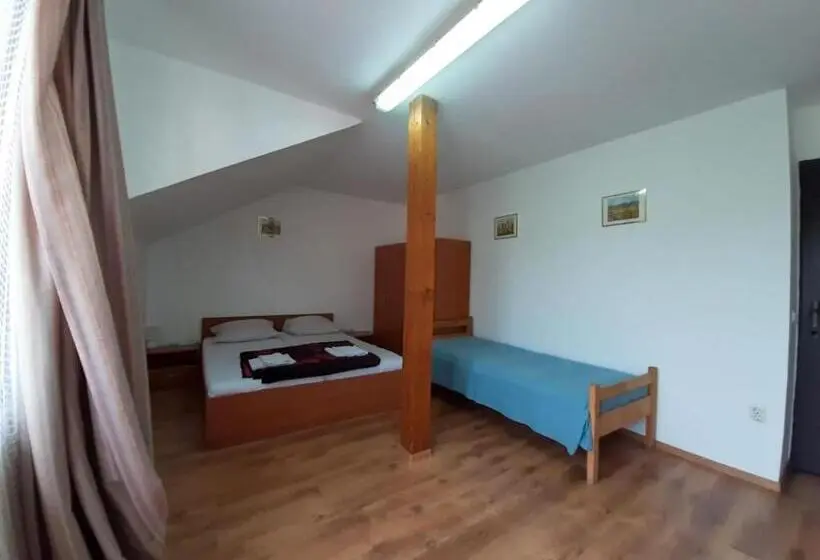 コンフォートトリプルルーム, Sport Hostel Cluj
