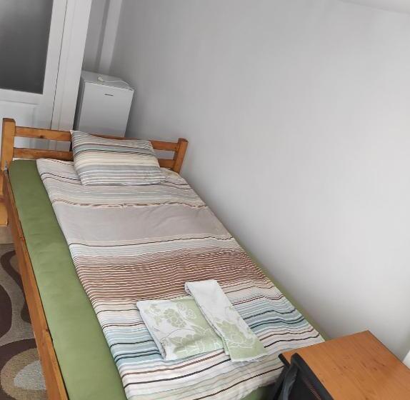 标准单人间, Sport Hostel Cluj