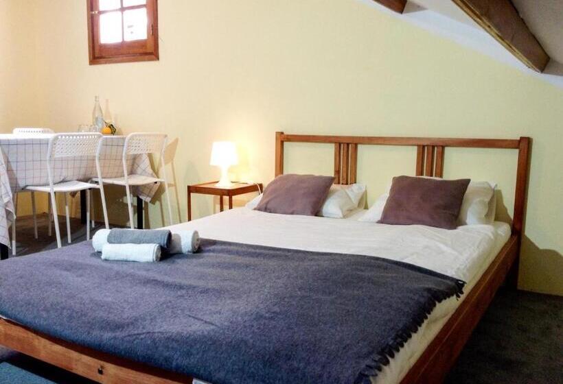 이코노미 쿼드러플룸(공용 화장실), Villa Santini