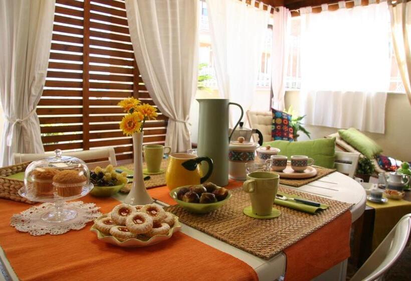 スタンダードルーム, A Casa Di Andrea E Lucia