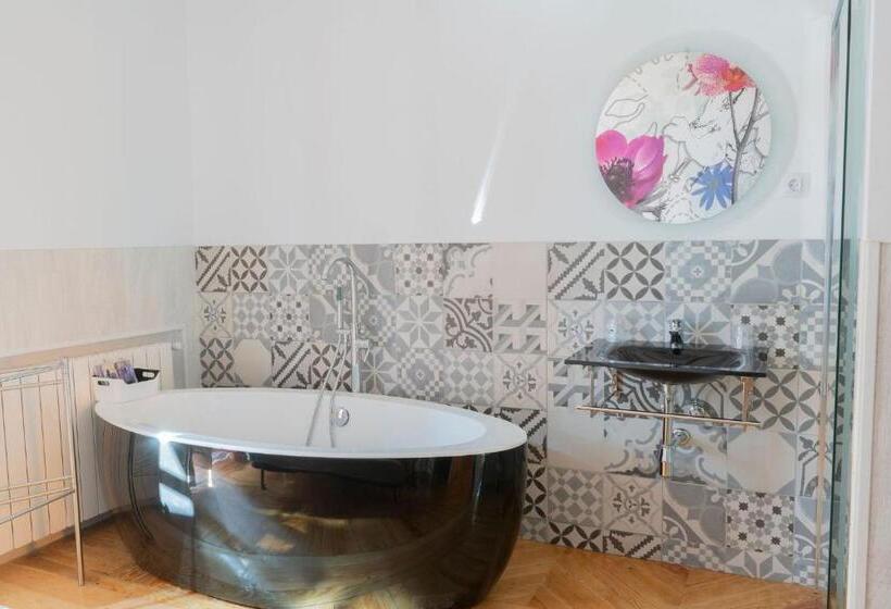 سوییت جونیور با بالکن, Casa Jardín El Colmenar