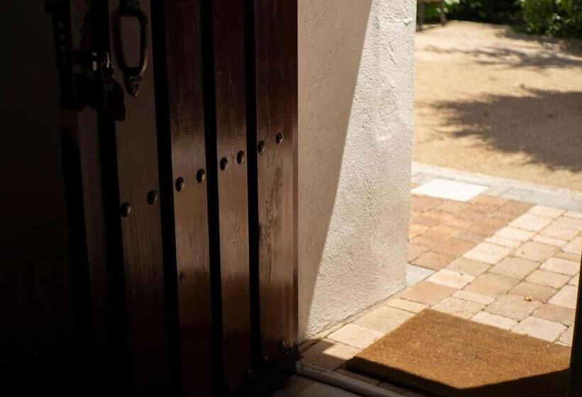 استودیوی استاندارد, Casa Jardín El Colmenar