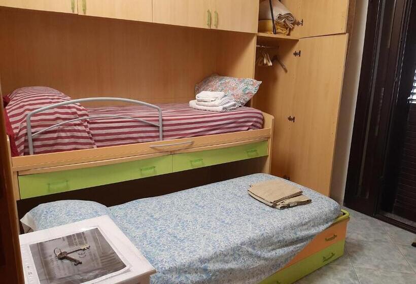 اتاق استاندارد با سرویس بهداشتی مشترک, B&b Is Pranus A Mari Casa Privata