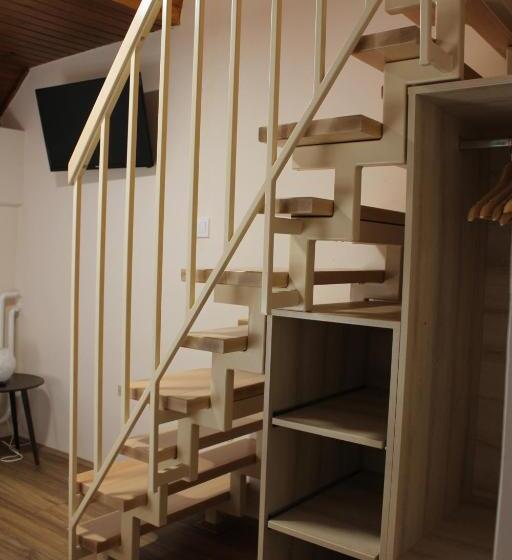 غرفة عائلية, Natúra Panzió&apartmanház