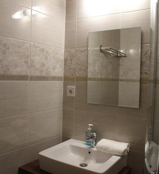 جناح عائلي, Natúra Panzió&apartmanház