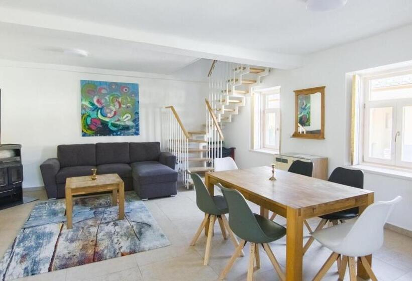 شقة غرفتين, Natúra Panzió&apartmanház