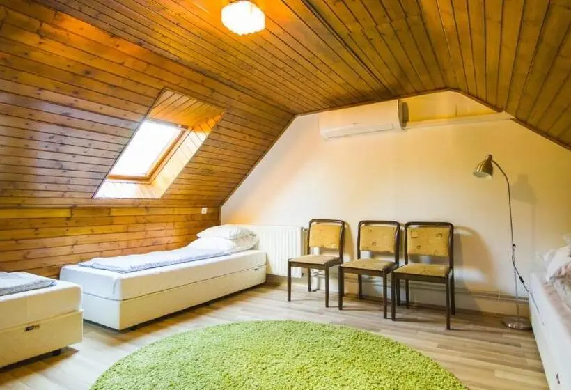 テラス付き１ベッドルームアパートメント, Natúra Panzió&apartmanház