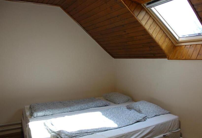 غرفة عائلية, Natúra Panzió&apartmanház