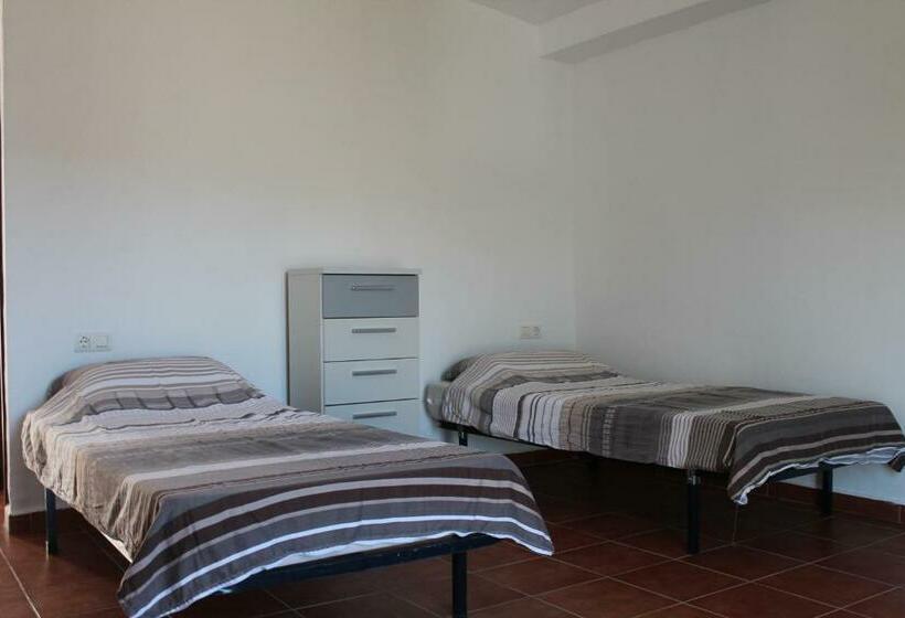 חדר סטנדרט נוף להרים, Casa Arts Guest Rooms