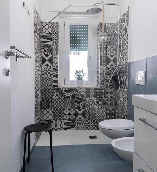 سوییت با چشمانداز باغ, La Casa Di Alvy