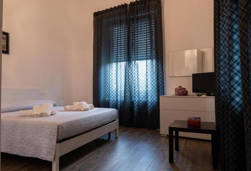 سوییت با چشمانداز باغ, La Casa Di Alvy