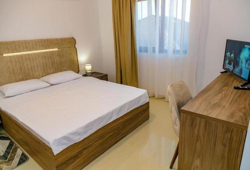 标准间, Summer Villa