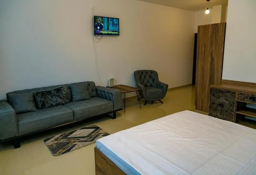 Suite, Summer Villa