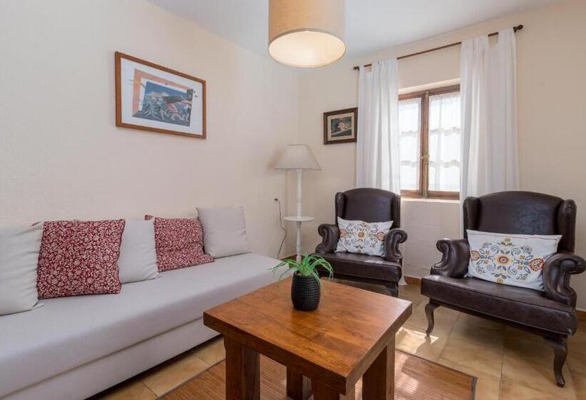 주니어 스위트, La Casa De Mamasita