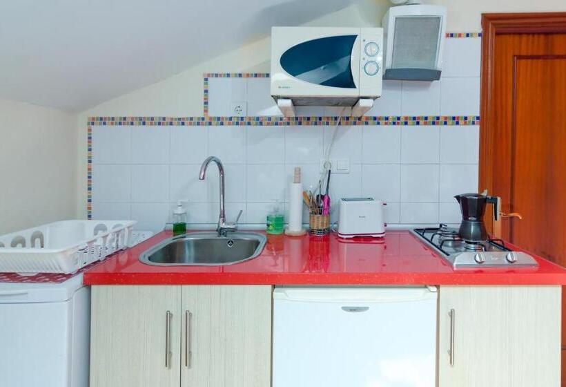 주니어 스위트, La Casa De Mamasita