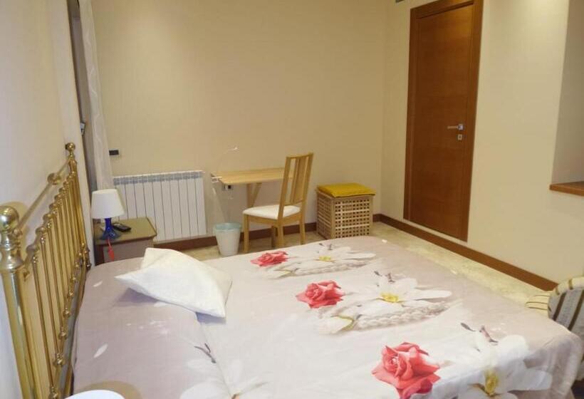 غرفة قياسية مزودة بتراس مطلة على الجبل, B&b Aurora