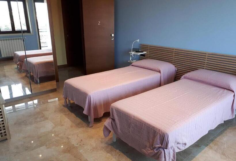 غرفة قياسية مزودة بتراس مطلة على الجبل, B&b Aurora