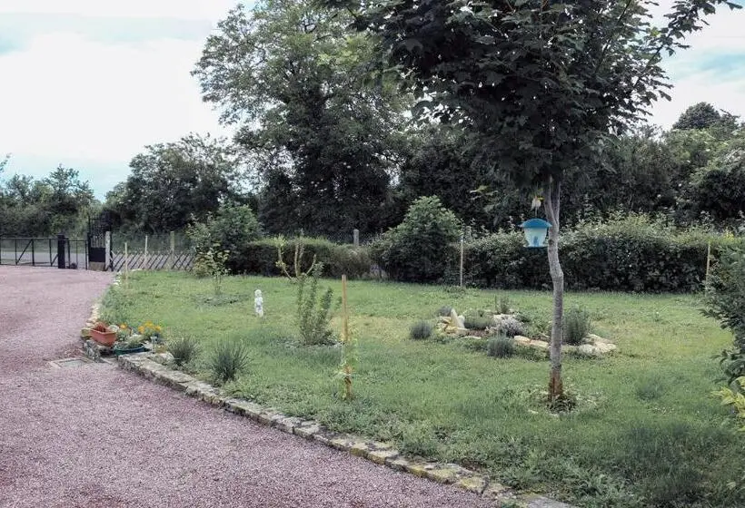 Camera Standard Vista Giardino, Le Pré De Luceau