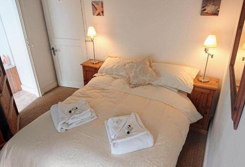 חדר סטנדרט, The Darlington