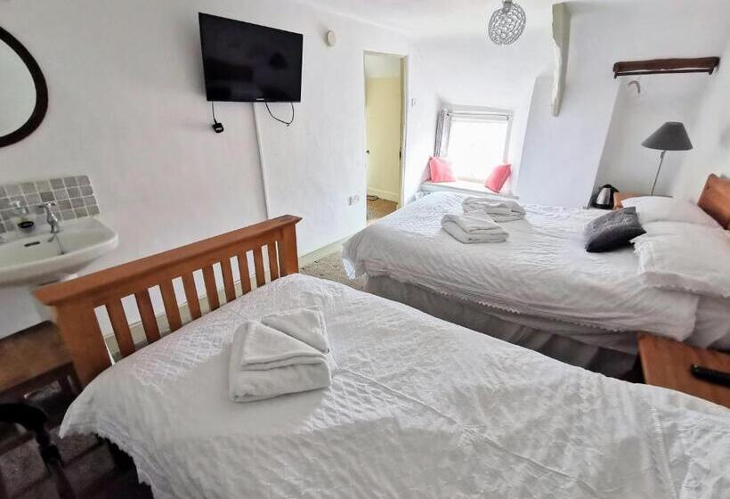 חדר משפחתי חדר אמבטיה משותף, The Darlington