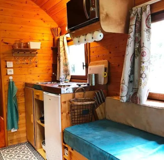 デラックスルーム, Millygite Chalet On Wheels By The River