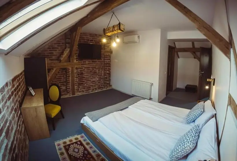 Habitació Estàndard, Timhouse