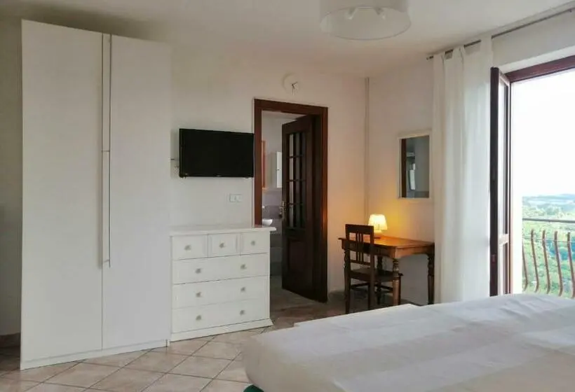 キングサイズベッドのデラックスルーム, Villa Belvedere Langhe