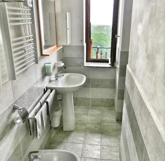 带大床的豪华间, Villa Belvedere Langhe