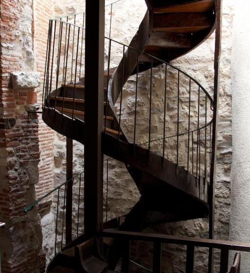 غرفة قياسية ثلاثية, Chambre Cozy Et Salon De 60 M2 Au Coeur De La Cité