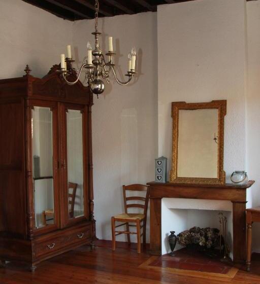 غرفة قياسية ثلاثية, Chambre Cozy Et Salon De 60 M2 Au Coeur De La Cité