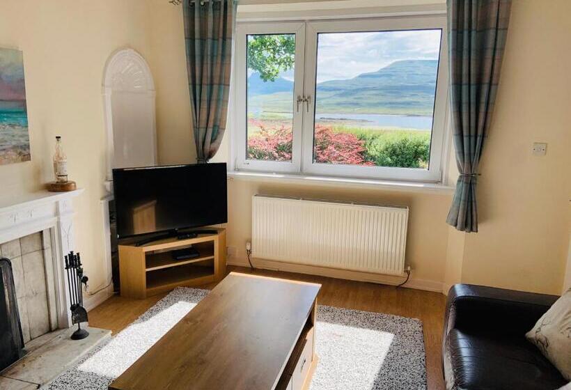 Дом 3 Спальни, Easan Dubh