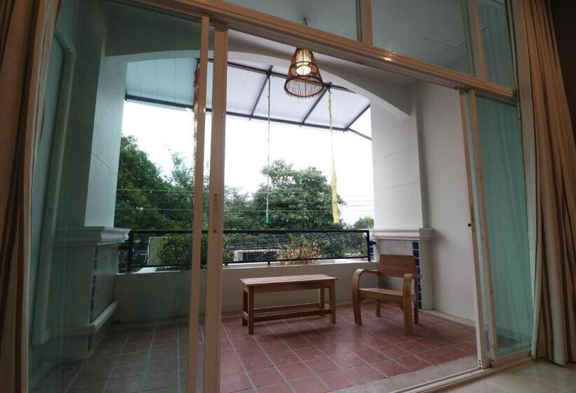 חדר דלוקס עם מרפסת, Little Jasmine By The River