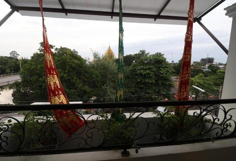 חדר סטנדרט לשלושה עם חדר אמבטיה משוף, Little Jasmine By The River