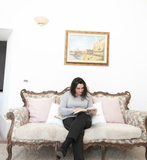 סוויטה דלוקס, Beb C’est Lavis