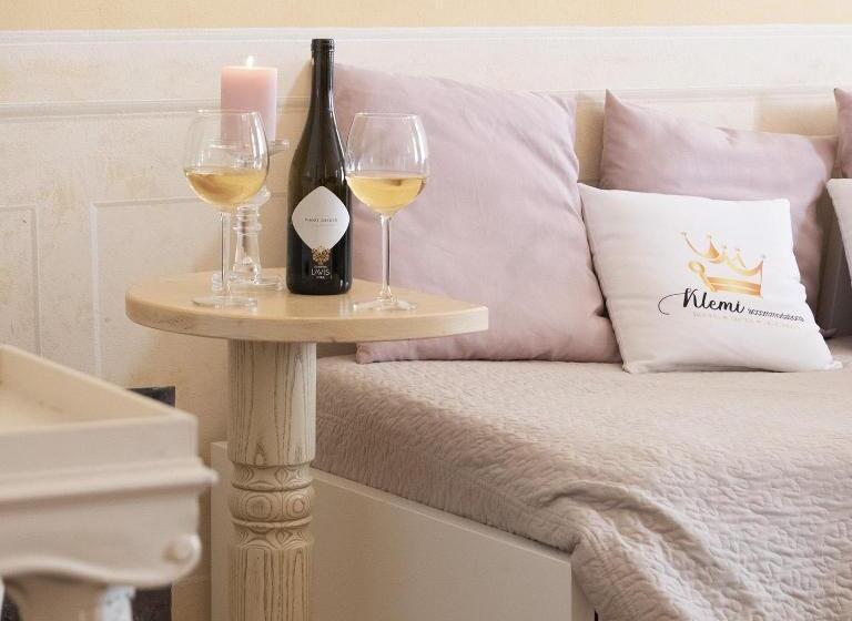 סוויטה משפחתית, Beb C’est Lavis