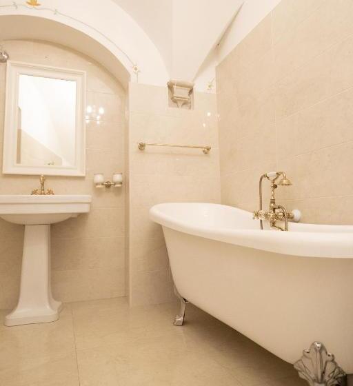 סוויטה נשיאותית, Beb C’est Lavis