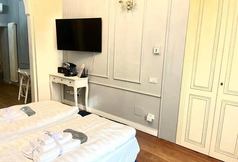 סוויטה דלוקס, Beb C’est Lavis