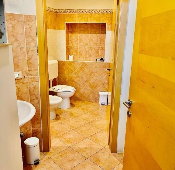 Pokój Deluxe, Beb C’est Lavis