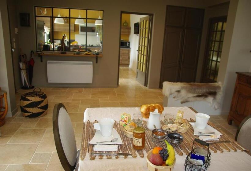 Номер Стандарт, Les Coronilles