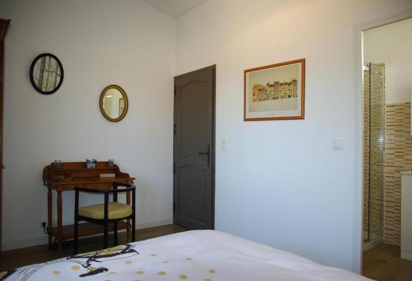 Номер Стандарт, Les Coronilles