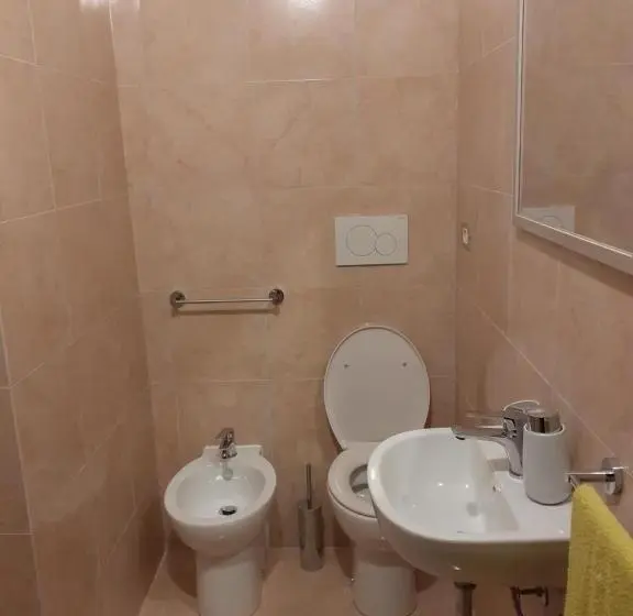 スタンダードトリプルルーム, B&b San Salvador