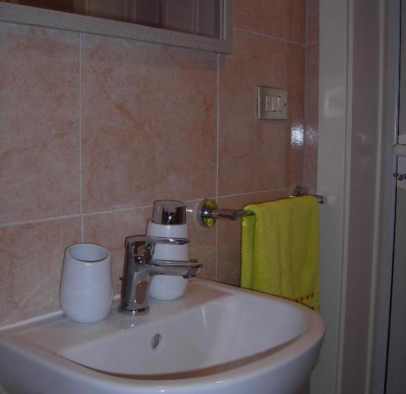 スタンダードトリプルルーム, B&b San Salvador