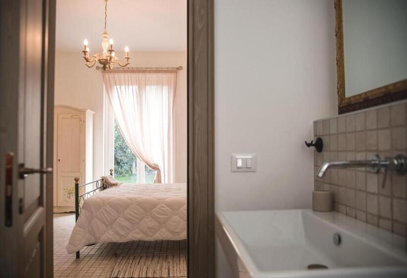 스탠다드 룸 킹사이즈 침대, Villa Santa Margherita