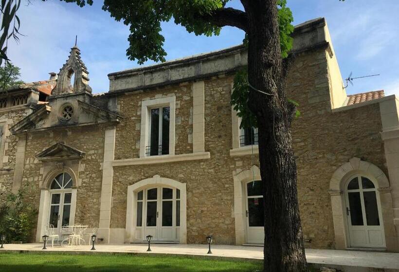 اتاق استاندارد با چشم‌انداز باغ, La Chapelle