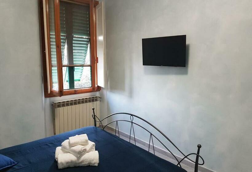 اتاق لوکس چهار تخته, Piccolo Poggio Apartments