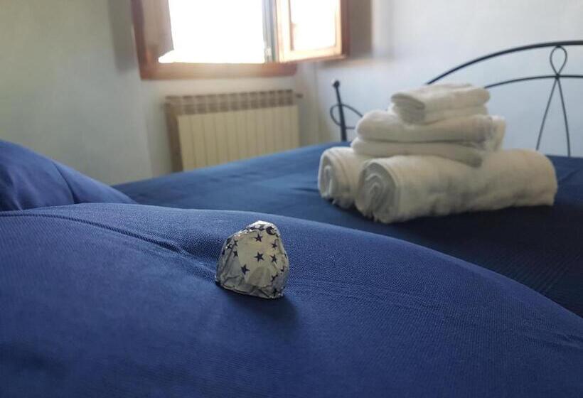 اتاق لوکس چهار تخته, Piccolo Poggio Apartments